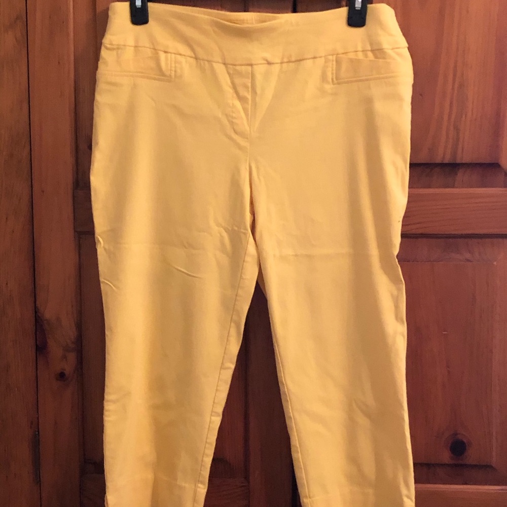 Women’s yellow capris